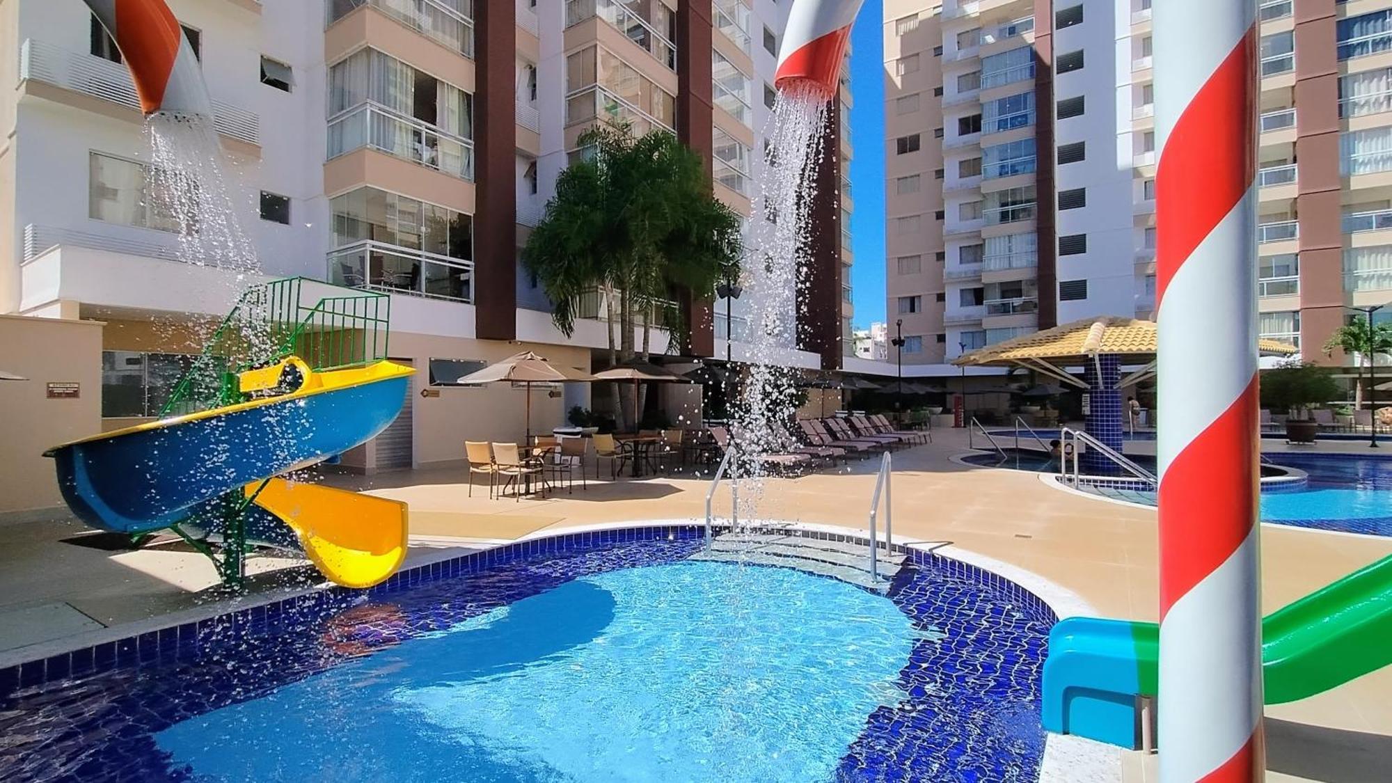 Casa Da Madeira Caldas Novas - Achei Ferias - Com Roupa De Cama Esterno foto